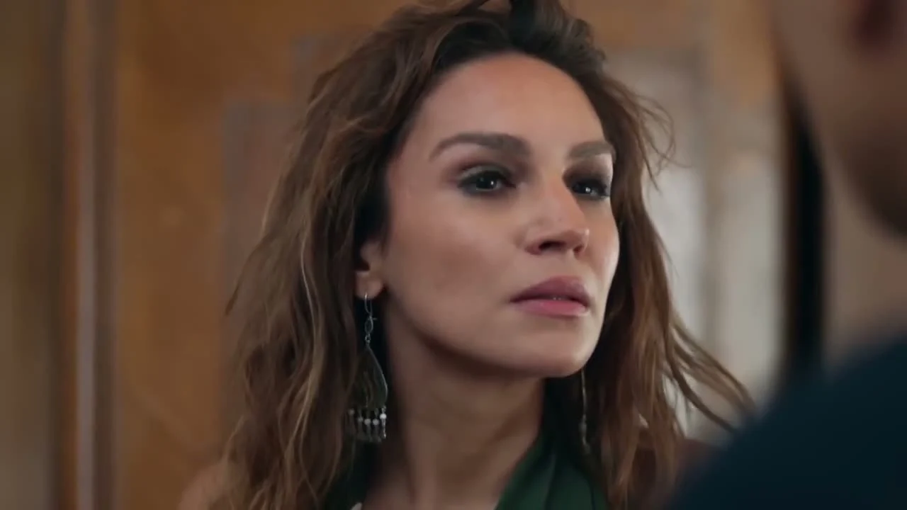 Кадры из сериала Далекий город 2 серия 2 сезон (2024)